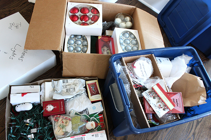 christmasOrnamentDecorations